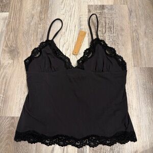 Skims fits everybody lace cami black size medium 
New with tag